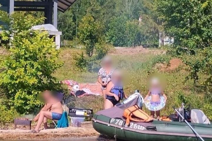 Спасатели в Башкирии помогли пятерым отдыхающим, у которых сломался мотор на лодке