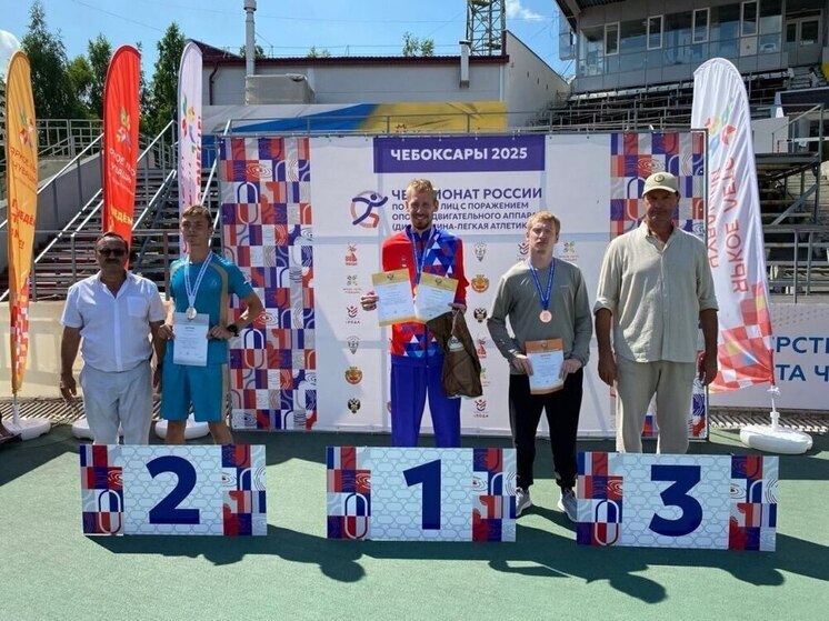 Бегун из Тюменской области привез две бронзовые медали с чемпионата России