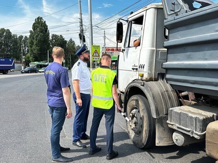 В Курске усилили контроль за выбросом строительного мусора