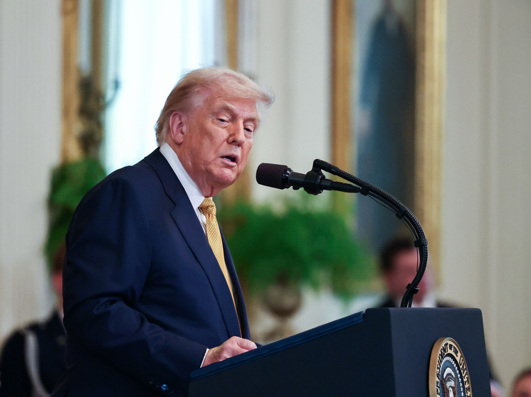 WSJ: Трамп подарил Эпштейну непристойный рисунок на 50-летие