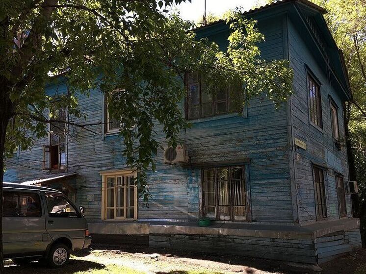 Хабаровчанам предоставили новое жильё после расселения аварийного дома на Казанской