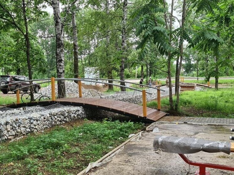Новые мостики и тренажёры появились в сквере имени Бумагина в Биробиджане