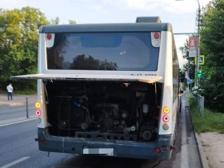В Чехове три пассажира получили ожоги в рейсовом автобусе из-за аварии в салоне