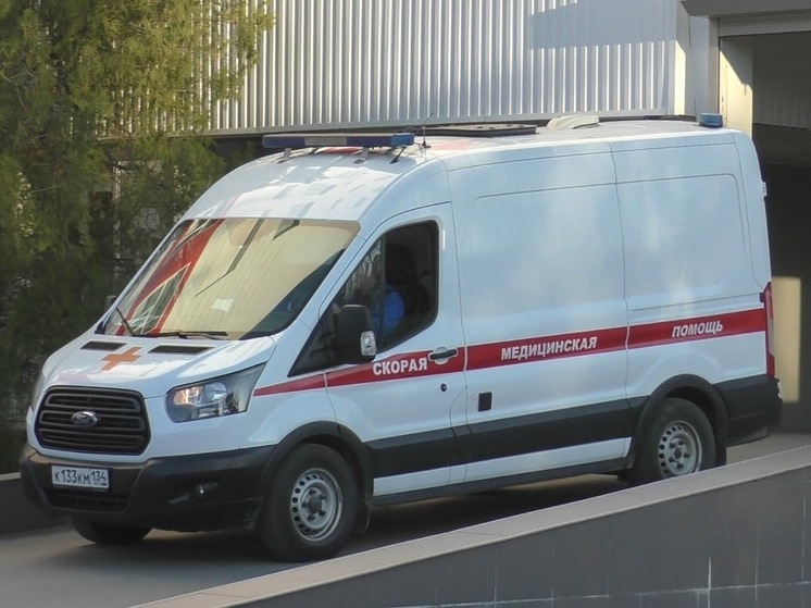 В Волгограде мопедист въехал в иномарку