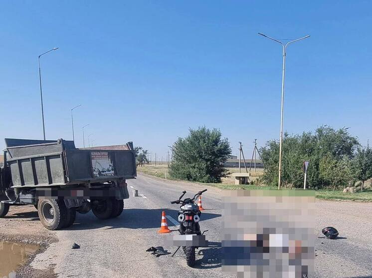 В Буденновском округе в столкновении с ЗИЛом погиб мотоциклист