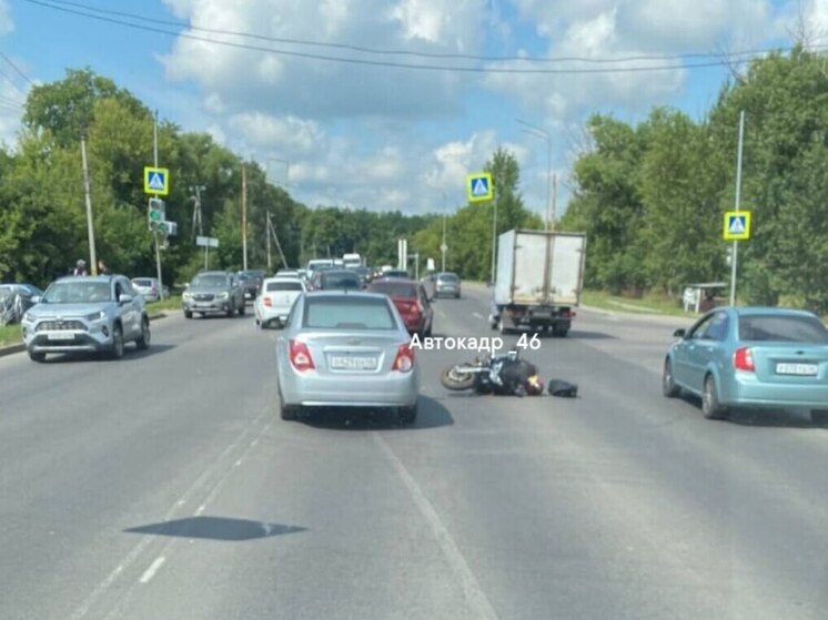 В Курске на Сумской в ДТП пострадал мотоциклист