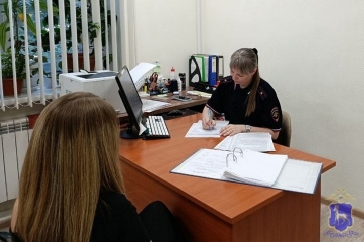 Жительница Самарской области споила знакомого и стащила у него телефон