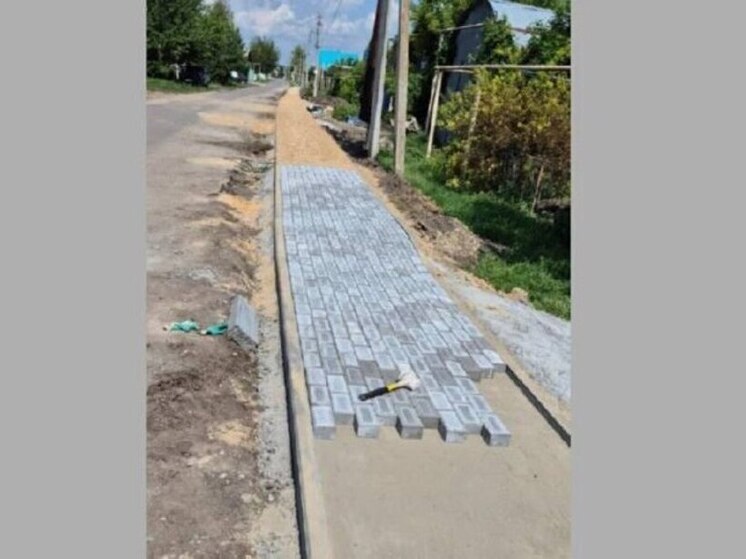 В селе Переезжее в Лискинском районе стартовали работы по созданию первого тротуара