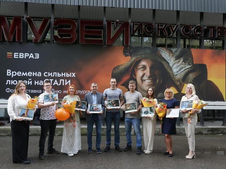 «Времена сильных людей наСТАЛИ»: в Новокузнецке открылись две уникальных фотвыставки