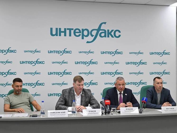 На пресс-конференции хоккейного клуба «Байкал-Энергия», прошедшей на площадке группы «Интерфакс», представили нового директора – Сергея Юсупова – и озвучили обновленную стратегию развития клуба