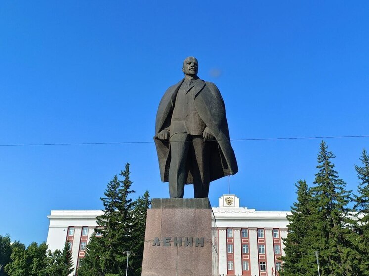  Власти Барнаула не смогли найти подрядчика для ремонта памятника Ленину
