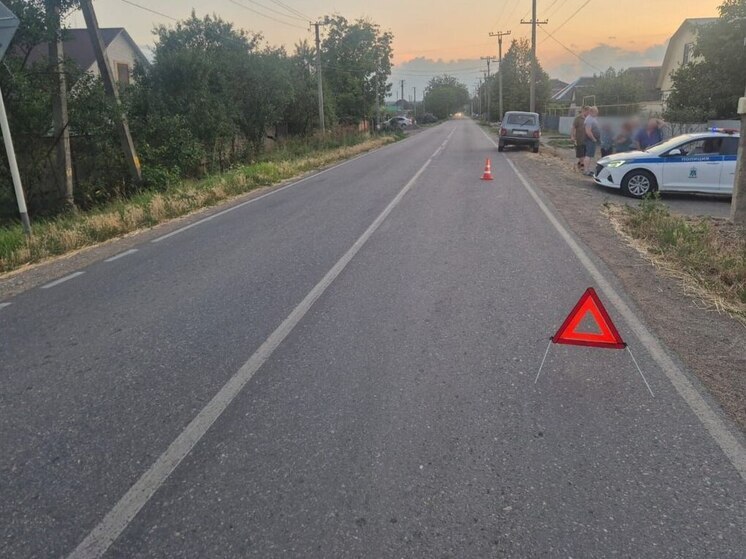 Ребёнок попал под колёса Нивы, перебегая дорогу в посёлке на Ставрополье