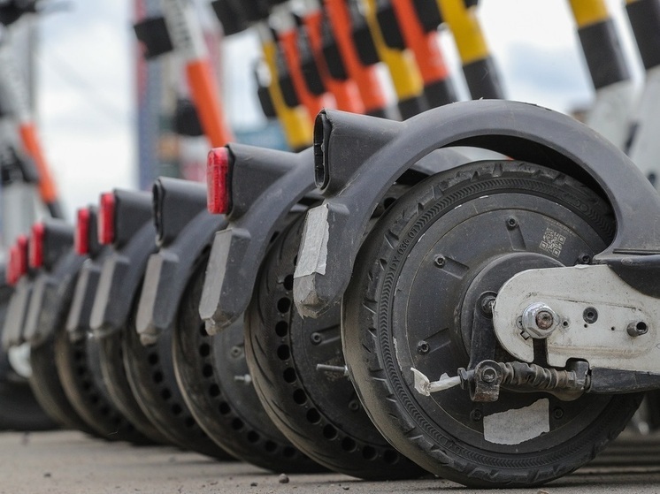 Эксперт Блинкин: электросамокаты могут запретить во многих российских городах