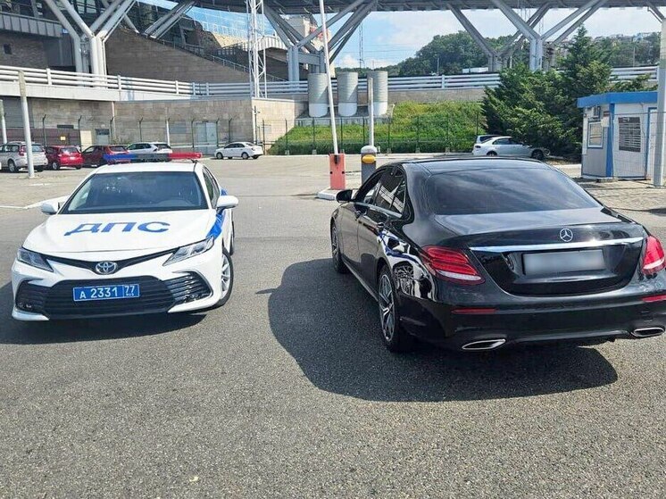 В Сириусе госавтоинспекторы проверили работу местных таксистов