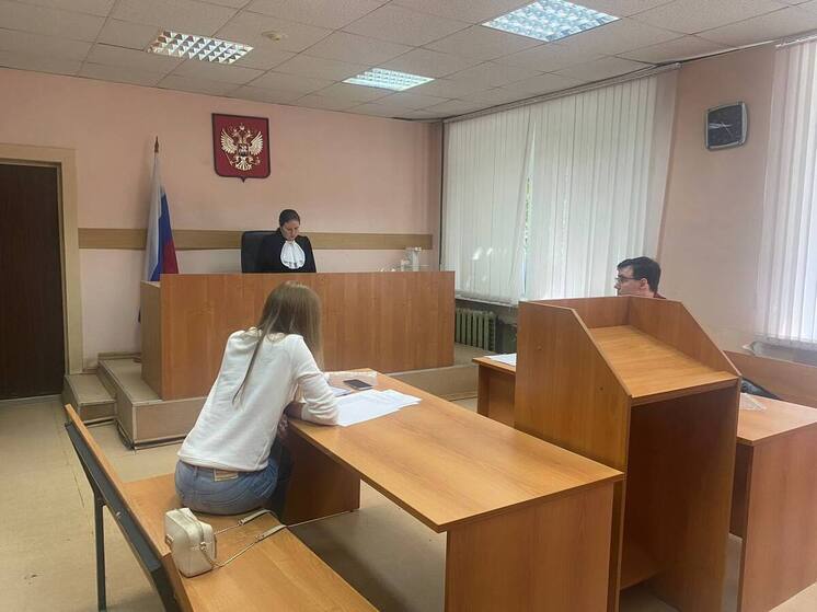 Суд приостановил деятельность компании, которая кормила выпускников УрГЮУ