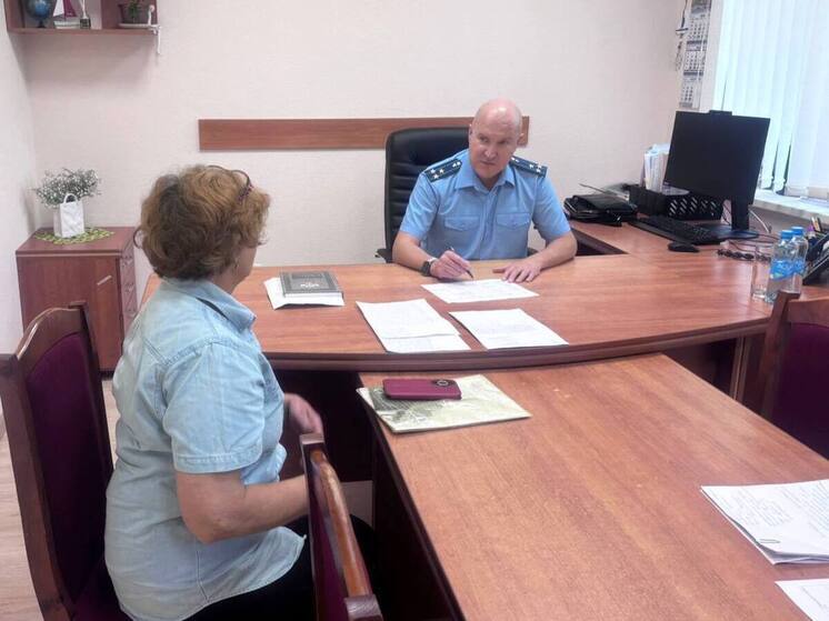 Заместитель прокурора Псковской области принял граждан в Локнянском округе