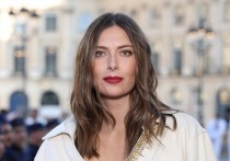 38-летняя российская теннисистка Мария Шарапова выложила в соцсети фото с вечеринки, посвященной дню рождения ее возлюбленного, богатого и влиятельного британского бизнесмена Александра Гилкса. Пара сфотографировалась обнявшись.