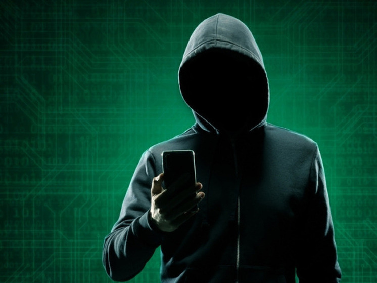 Сбер предупреждает: мошенники стали в 16 раз чаще звонить россиянам с поддельных иностранных номеров