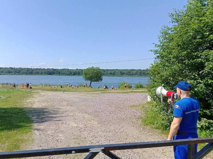 Спасатели патрулировали популярные водоемы Ленобласти
