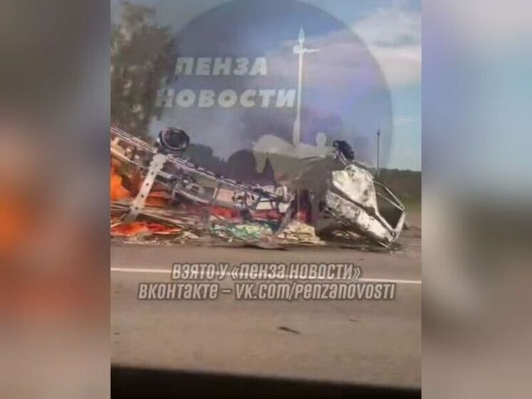 Жесткое ДТП под Пензой: столкнулись грузовик и легковушка