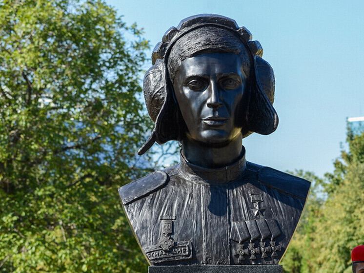 Память легендарного командира "Гиви" почтили в Донецке