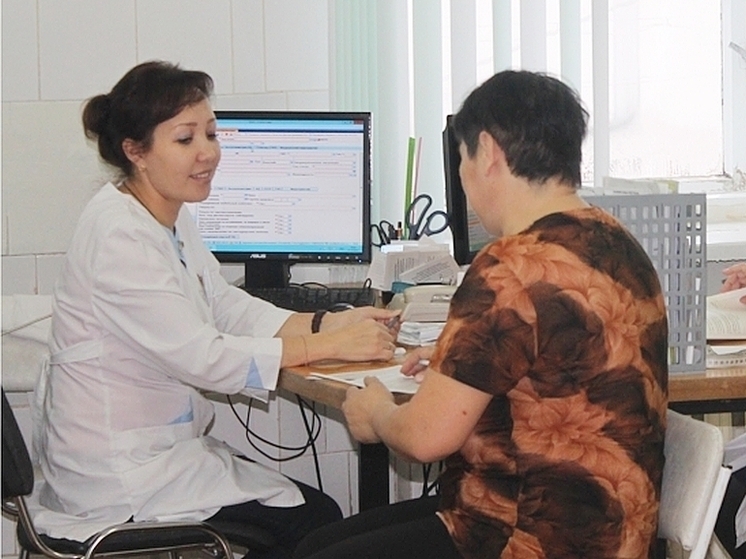 С начала года диспансеризацию прошли почти 300 тысяч жителей Чувашии