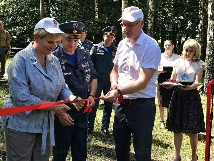 В райцентре Касторенского района Курской области состоялось открытие аллеи из 23 сосен