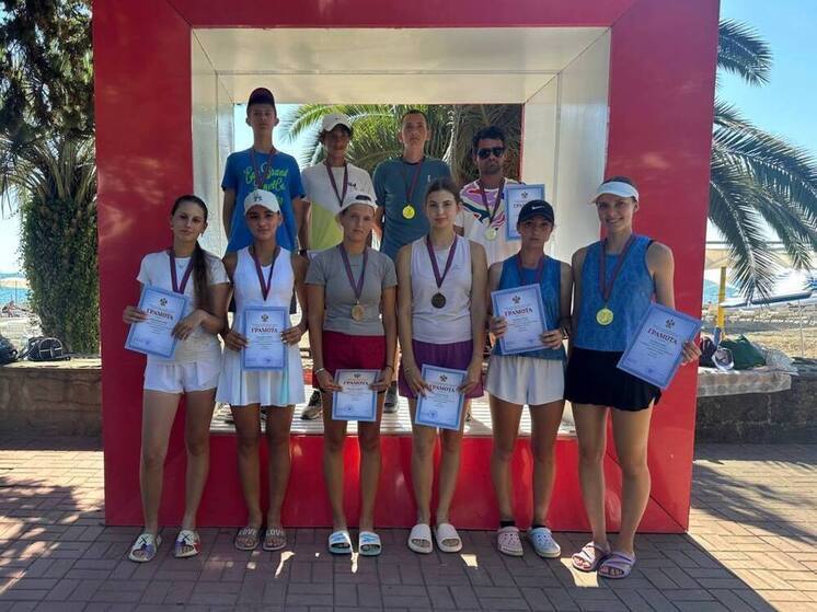 Юные сочинцы завоевали все медали чемпионата Краснодарского края по пляжному теннису