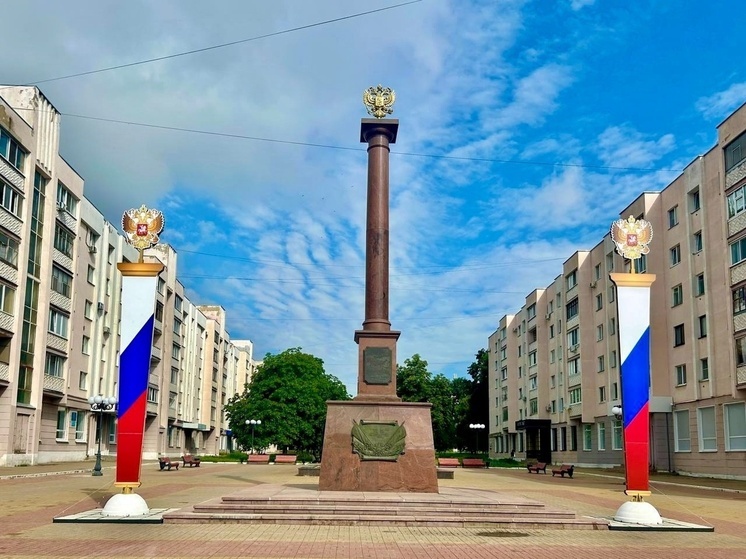 Орёл ко Дню города украсят флагами и декоративными конструкциями