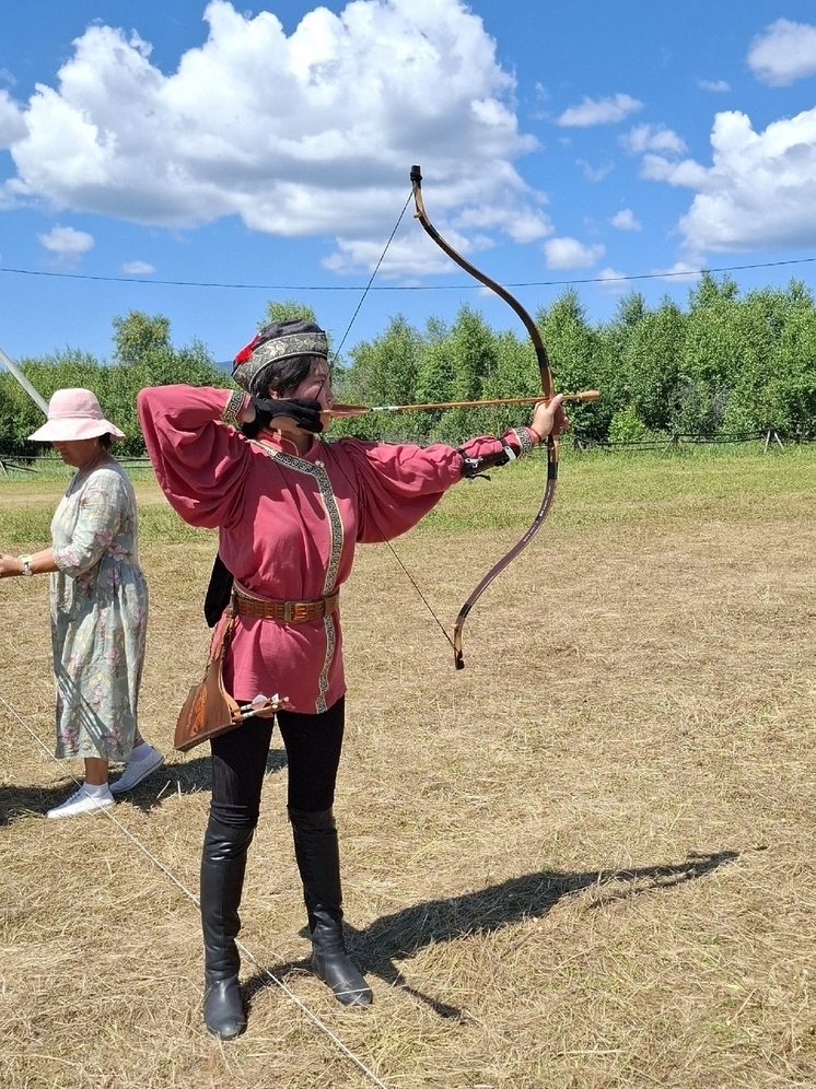 Лучники Калмыкии и Бурятии провели дружеский турнир