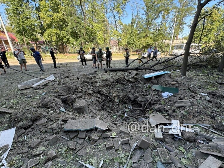 Восемь объектов гражданской инфраструктуры повреждены в ДНР в результате обстрелов ВСУ