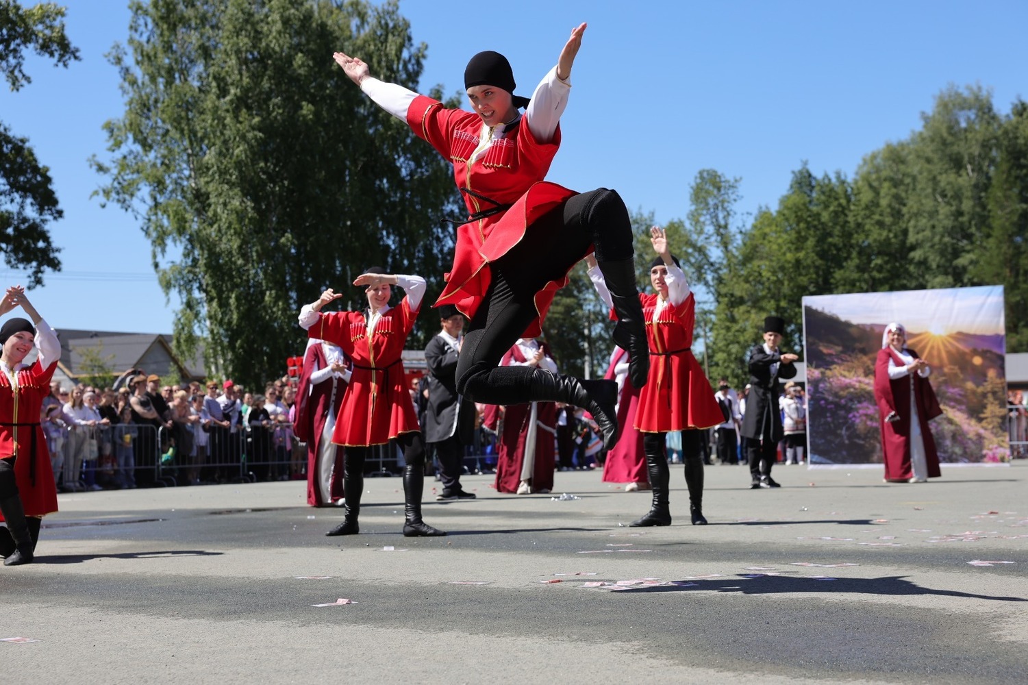 В Верхней Пышме фестивалем народных традиций отметили День металлургов 