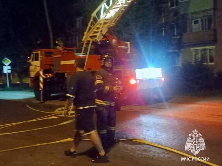 37 человек эвакуировали при пожаре в Алексине Тульской области