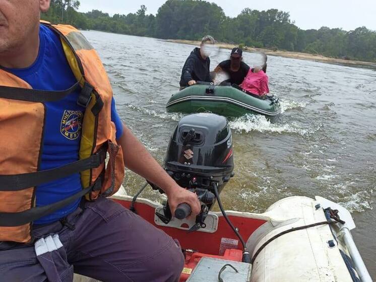 Отдых у реки чуть не обернулся трагедией для семьи из Биробиджана