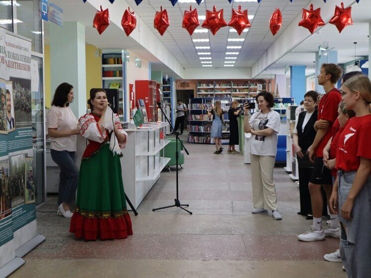 Из поколения защитников: в Новоалтайске работает передвижная стендовая выставка