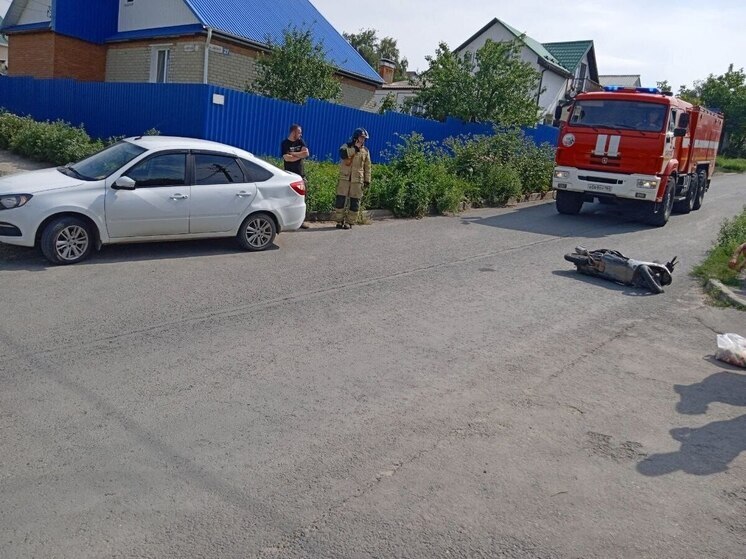 В Саратове ребёнок на скутере попал под колёса легковушки