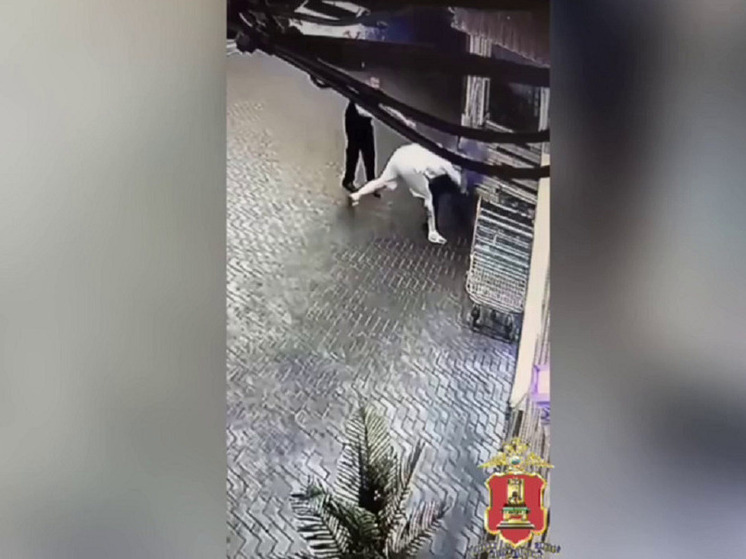 Полицейские просят помощи в поиске мужчины, что напал на тверитянина на набережной Афанасия Никитина