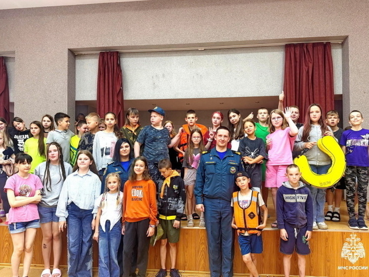 Сотрудники МЧС провели профилактическое занятие для воспитанников детского оздоровительного лагеря «Московия»