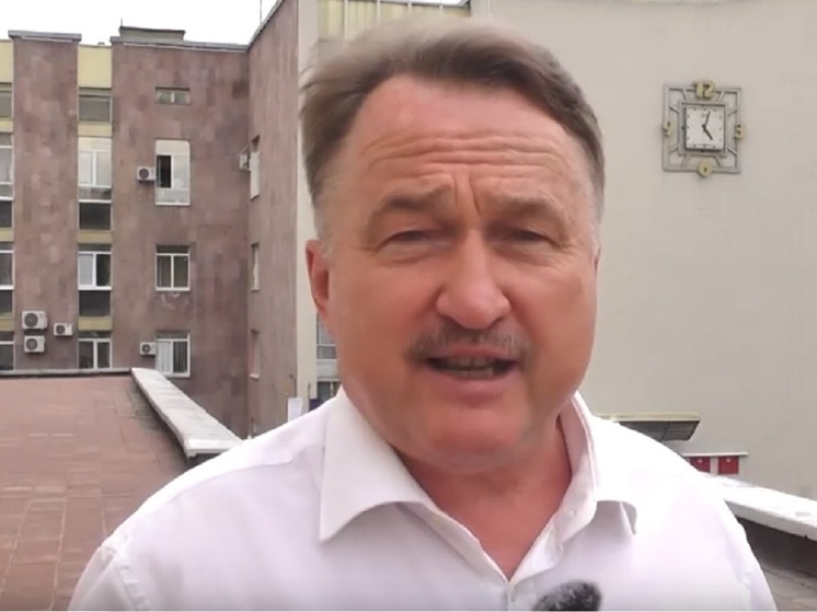 Депутат Орловского областного Совета народных депутатов Виталий Рыбаков заявил о необходимости проведения честных выборов