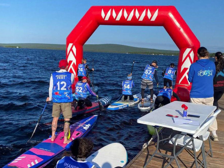 На Имандре в Мурманской области определили чемпионов по серфингу с веслом