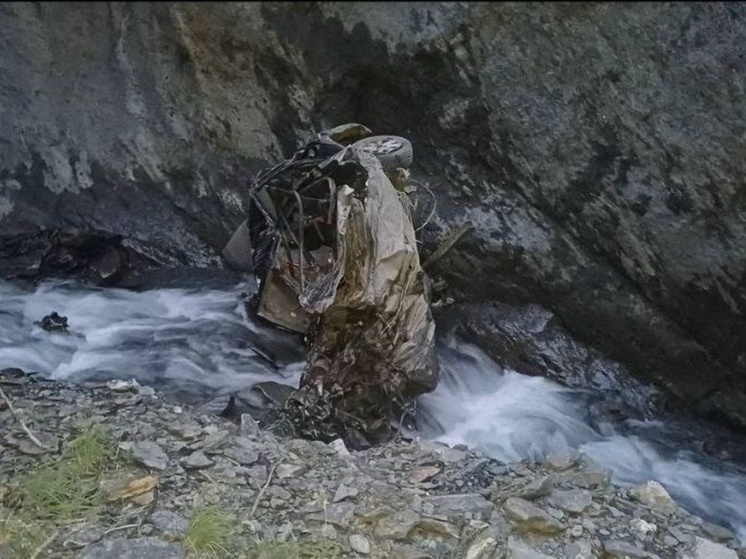 ДТП с двумя погибшими в горах Дагестана произошло из-за камнепада
