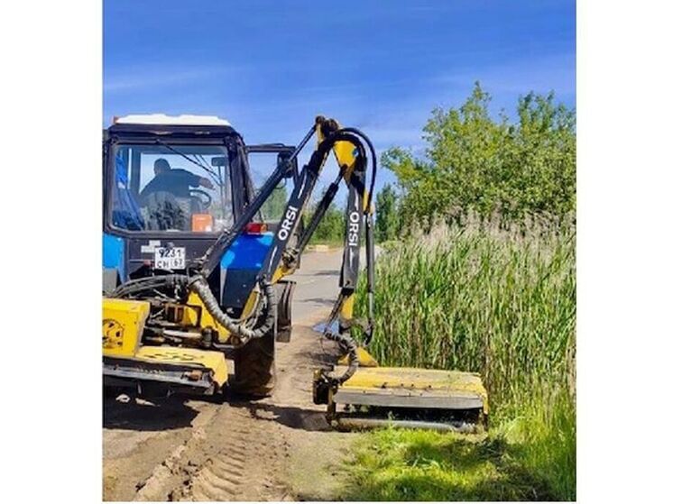 Смоленскавтодор закупил новые косилки для обочин