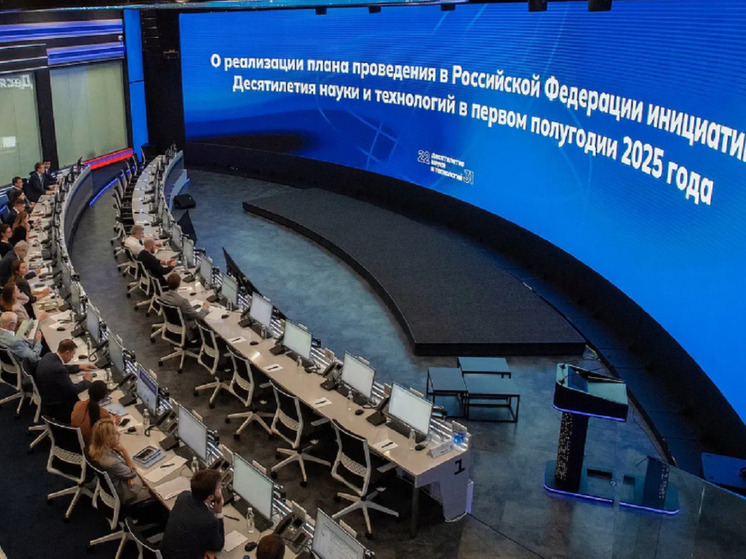 Глава ЯНАО рассказал Чернышенко о ходе Десятилетия науки и технологий