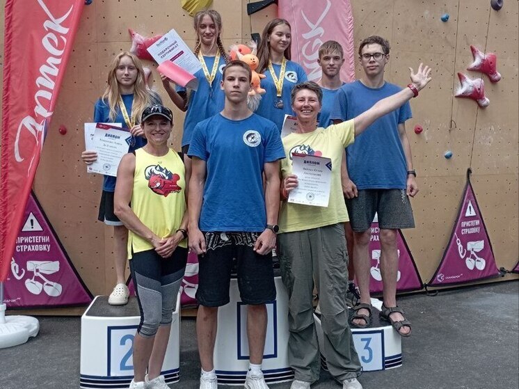 Спортсмены из Мариуполя выступили на Кубке Дружбы по скалолазанию