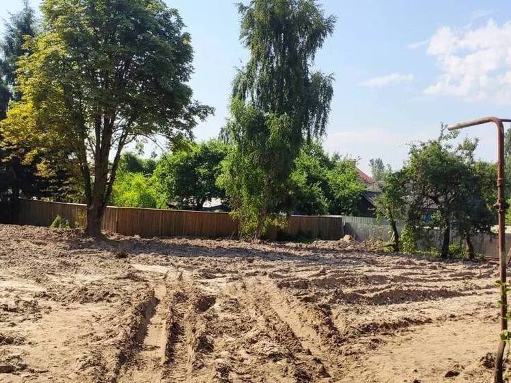 В Брянске снесли аварийные дома после жалоб жителей