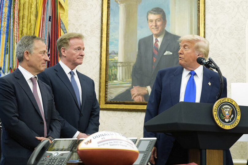 Трамп пригрозил клубу НФЛ из Вашингтона, если тот не вернет себе старое название