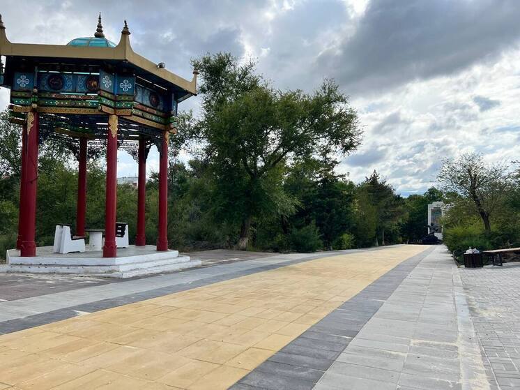 Как в Элисте гулять, обходя мосты