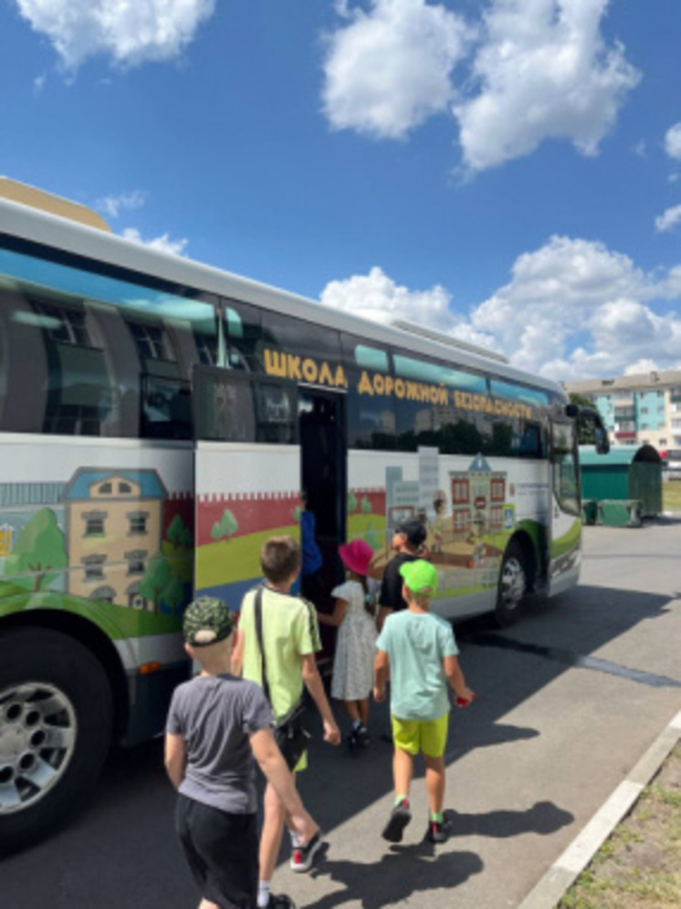 Более 4 000 белгородских ребят поучаствовали в выездных занятиях по ПДД