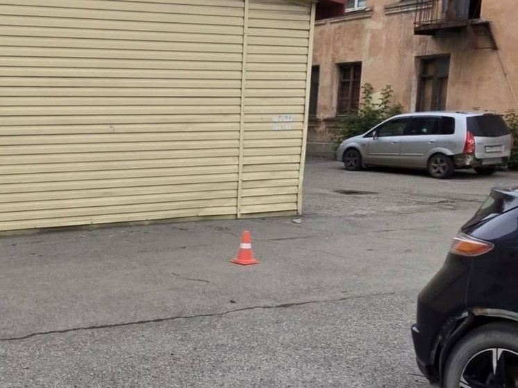 В Томске самокатчик сбил женщину с ребёнком и скрылся