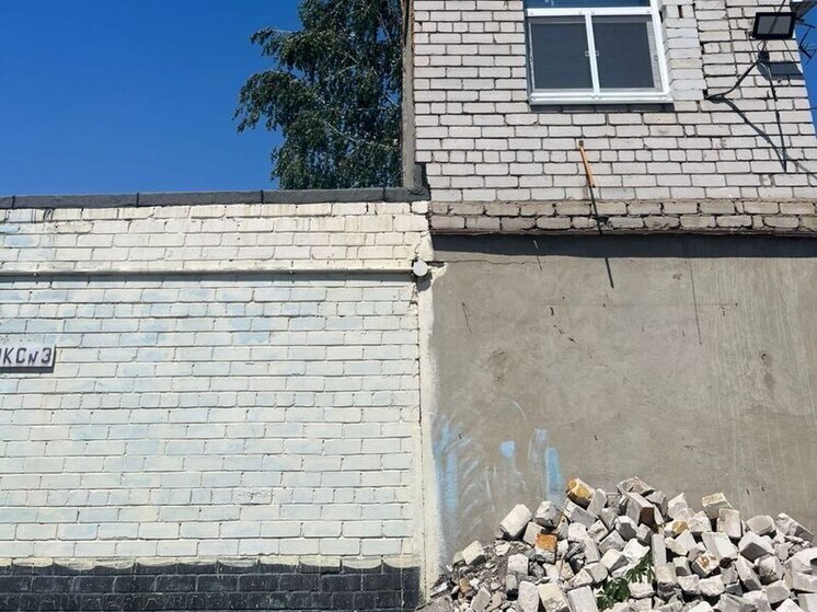 Приставы лишили гаражный кооператив в Воронеже незаконно построенной сторожки